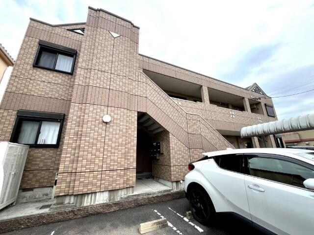 物件内観写真4　(外観写真（昼）)