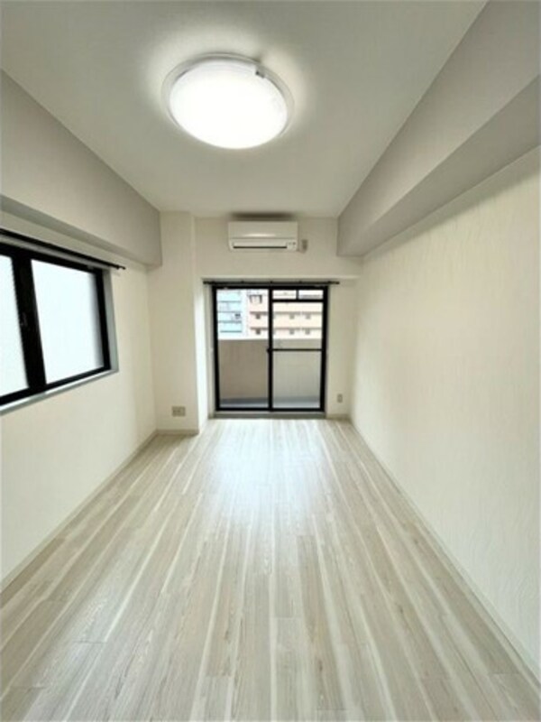 居室(※写真は同じマンションの違う部屋のものになります。)