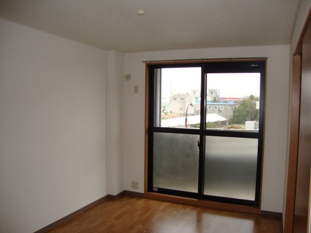 物件内観写真13　(洋室)