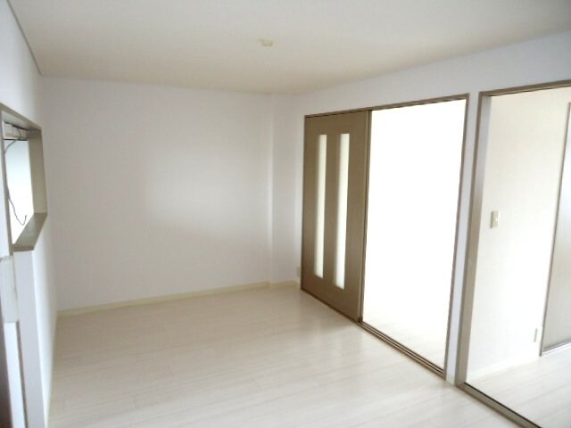 物件内観写真10　(リビング)