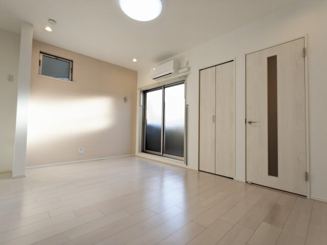 物件内観写真2　(202号室)