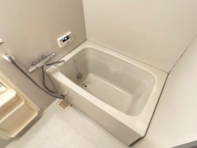 物件内観写真7　(ユニットバス)