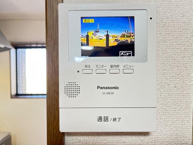 物件内観写真12　(カメラ付インターホン)