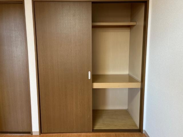 物件内観写真18　(収納)
