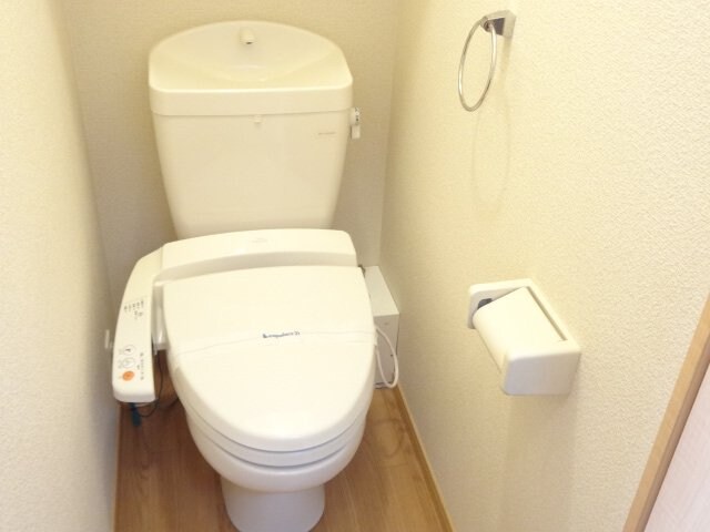 トイレ(温水洗浄便座完備)