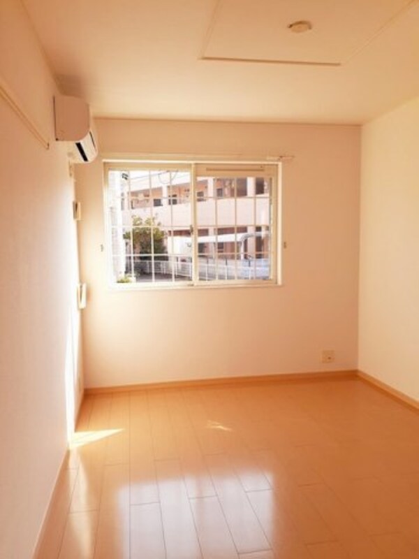 内装他(中はこのようになっています)