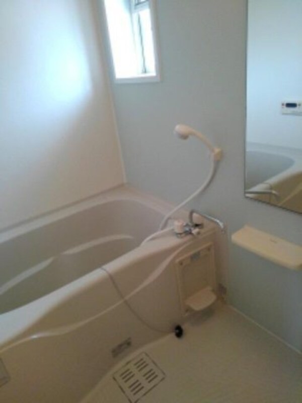 浴室(日々の疲れを癒すお風呂付です)