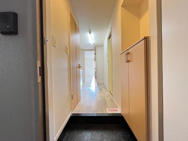 物件内観写真28　(廊下)