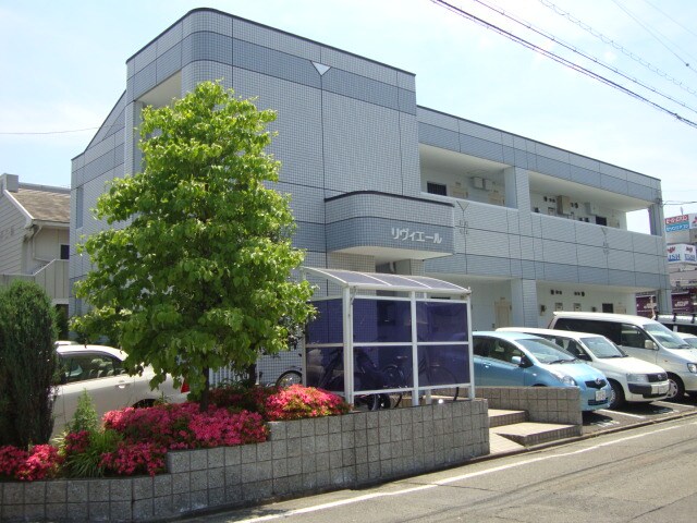 物件外観写真1　(外観写真（昼）)