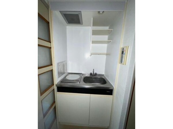 キッチン(※写真は同じマンションの違う部屋のものになります。)