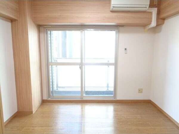 バルコニー(※写真は同じマンションの違う部屋のものになります。)