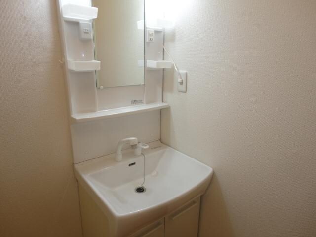 物件内観写真6　(洗髪洗面化粧台)