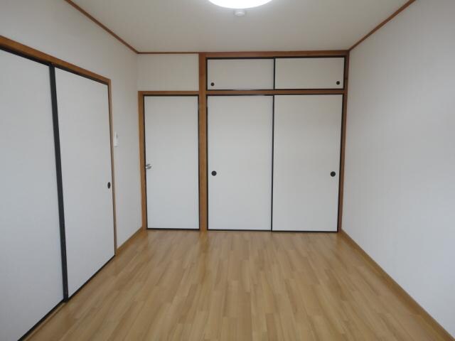 物件内観写真11　(収納)