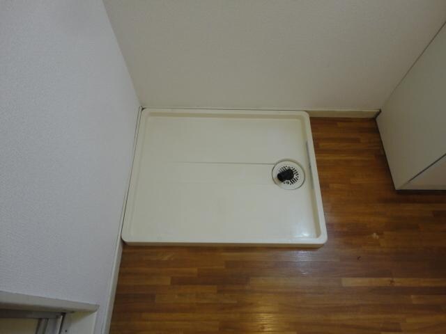 物件内観写真13　(洗濯機置場)