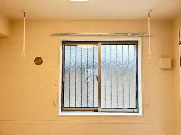 建物設備(室内物干し)