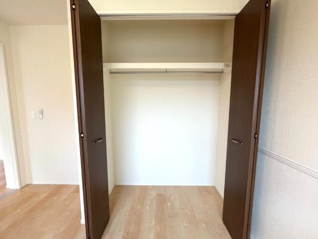 物件内観写真12　(クローゼット)