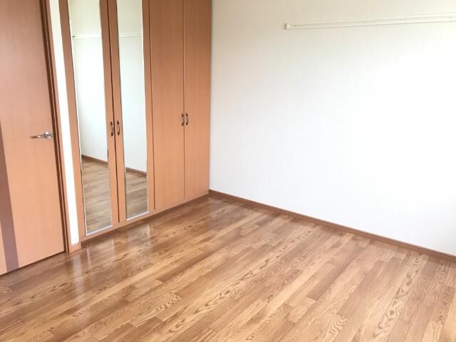 物件内観写真10　(洋室)
