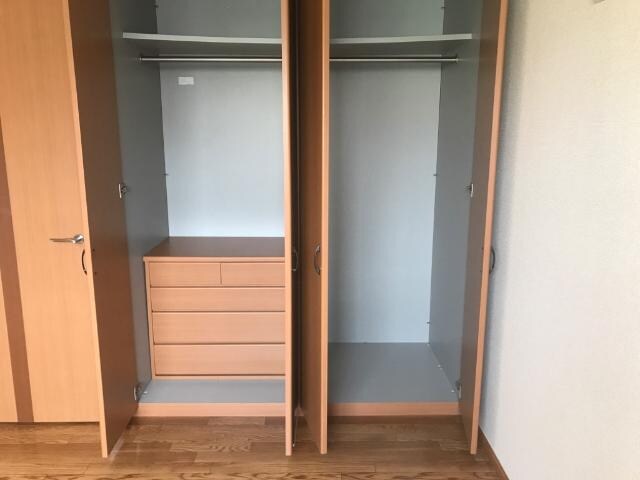 物件内観写真11　(クローゼット)