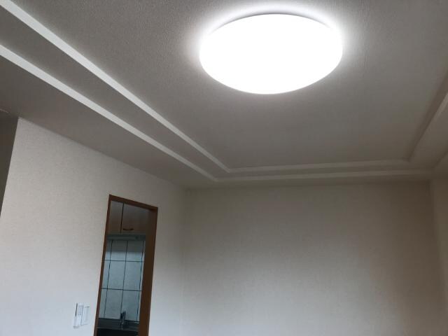 物件内観写真14　(照明器具)
