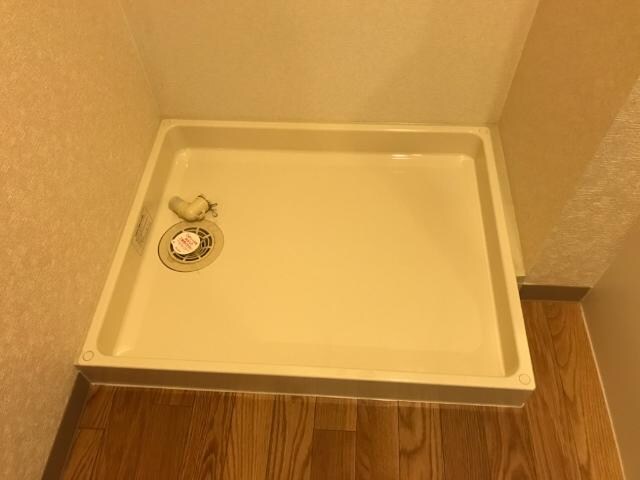 物件内観写真23　(洗濯機置場)