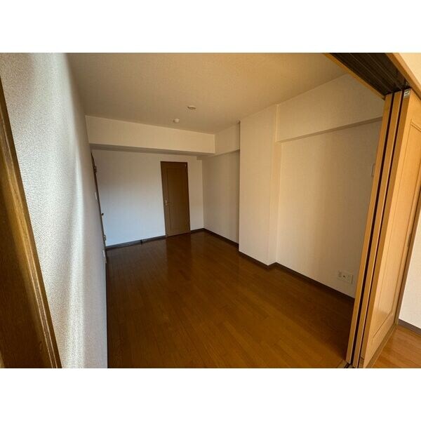 物件内観写真4　(室内写真は別部屋の写真です。)