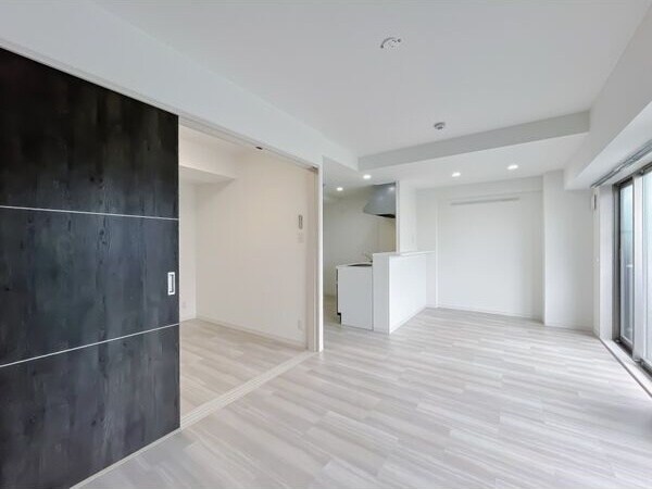 居室(※写真は同じマンションの違う部屋のものになります。)