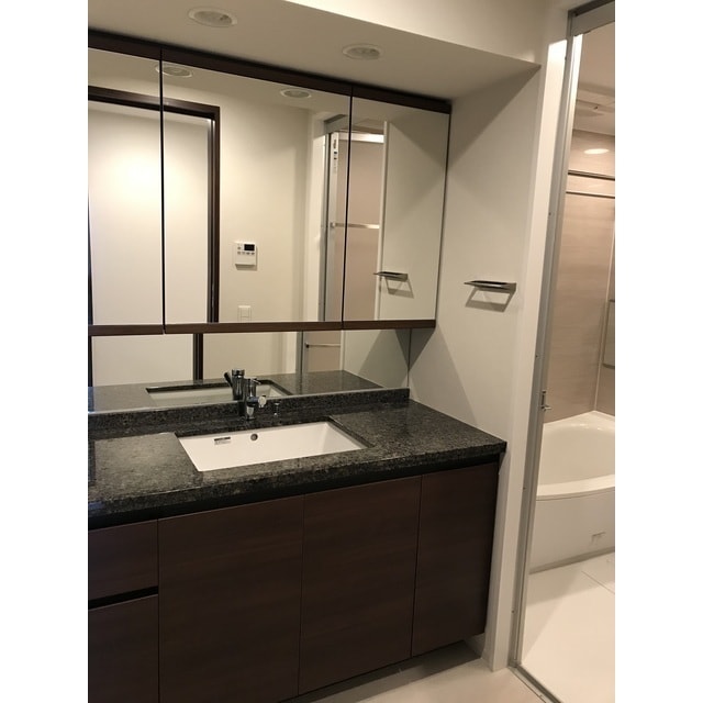 物件内観写真6　(2020年10月撮影)