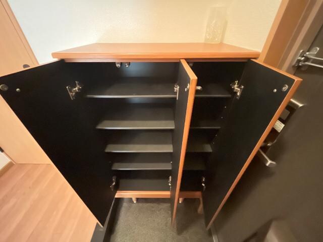 物件内観写真28　(下駄箱)