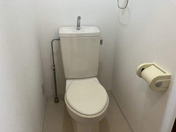 トイレ(トイレ　※同タイプの部屋のお写真です)