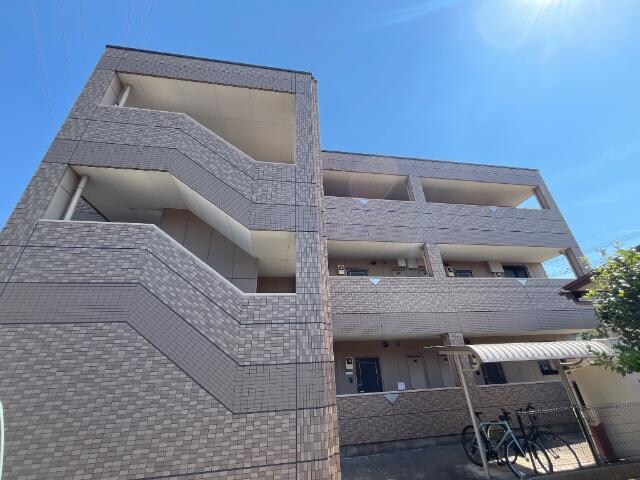 物件外観写真3　(外観写真（昼）)