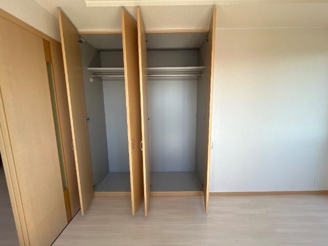 物件内観写真12　(クローゼット)