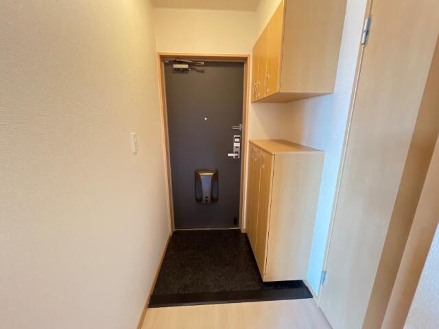 物件内観写真26　(玄関)