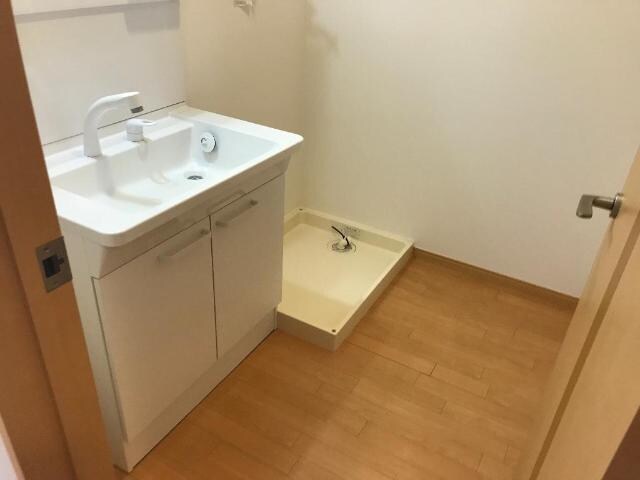 物件内観写真7　(洗面)