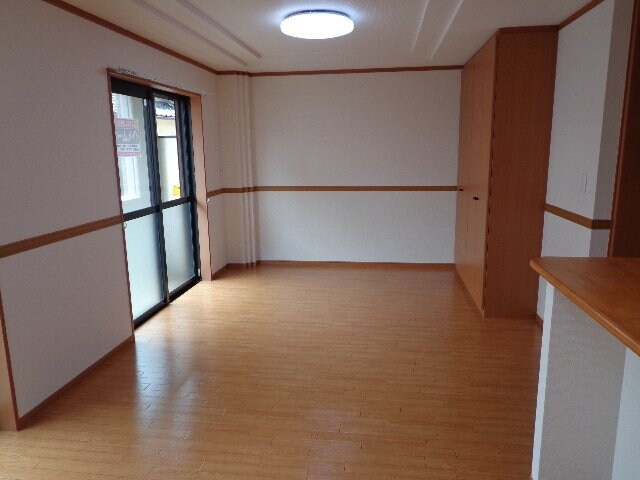 物件内観写真12　(リビング)