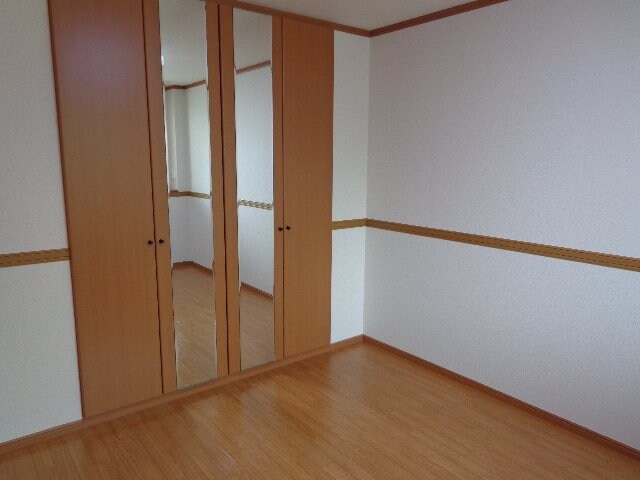 物件内観写真13　(洋室)