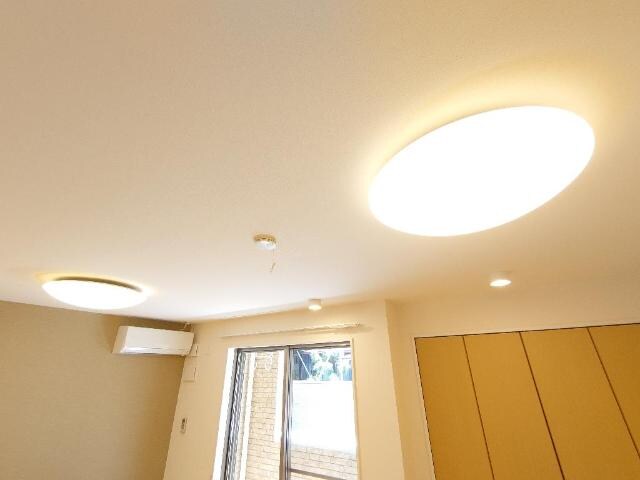 物件内観写真14　(照明器具)