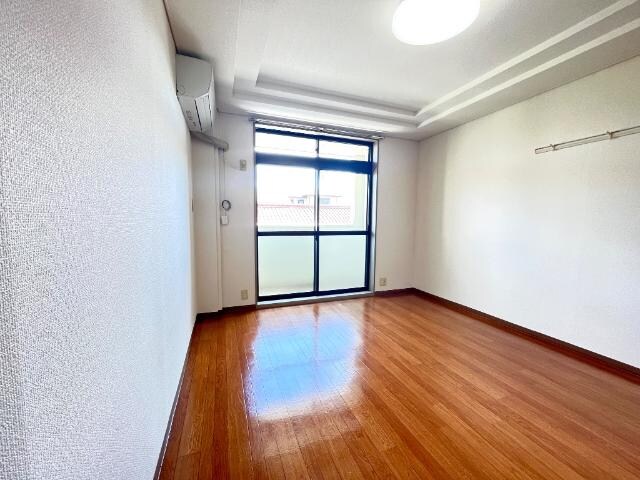 物件内観写真11　(室内)