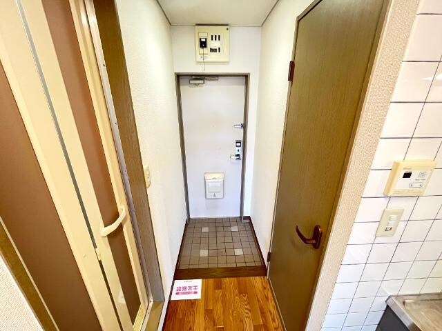 物件内観写真20　(玄関)