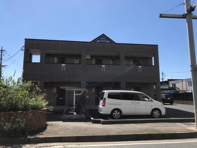 物件外観写真2　(外観写真（昼）)