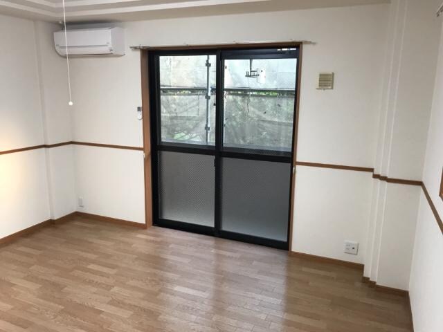 物件内観写真6　(洋室)