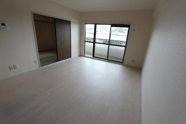 居室(参考写真です。現況優先。)