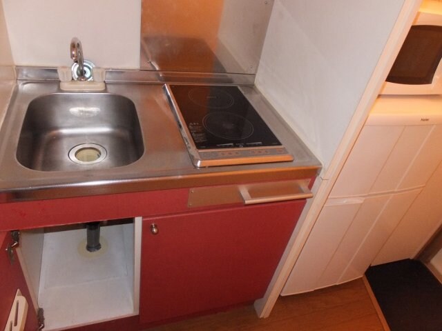 物件内観写真7　(IHクッキングヒーター【冷蔵庫・電子レンジ・洗濯機】)