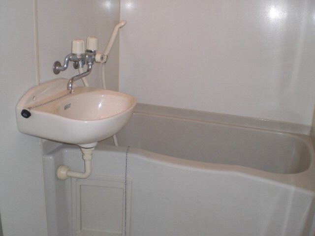 物件内観写真8　(風呂トイレ別)