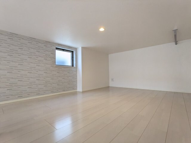 物件内観写真8　(205号室ロフト)