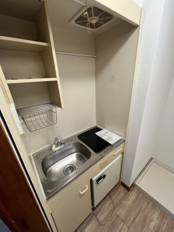 キッチン(※写真は同じマンションの違う部屋のものになります。)