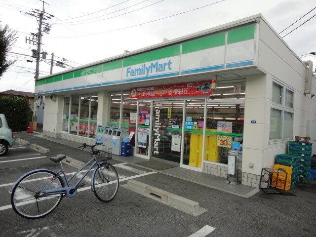 物件外観写真5　(コンビニまで240ｍ)