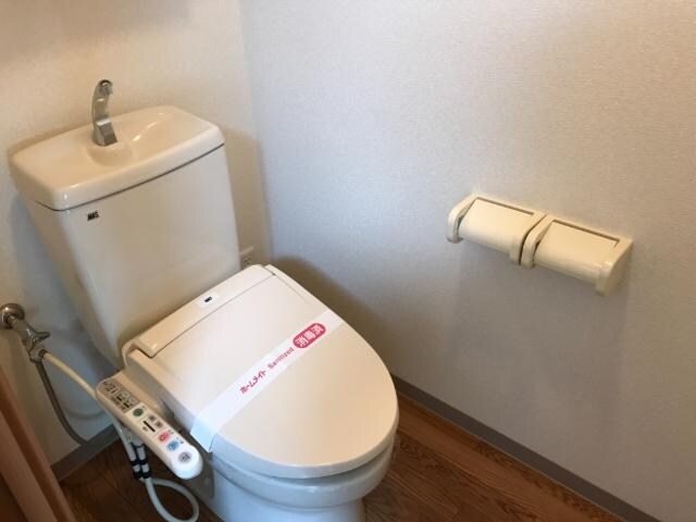 物件内観写真16　(シャワー付トイレ)