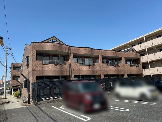 物件外観写真2　(外観写真（昼）)