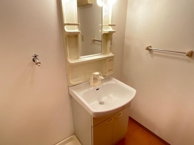 物件内観写真7　(洗髪洗面化粧台)