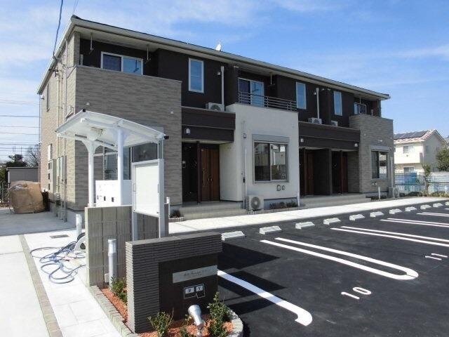 物件外観写真1　(外観もきれいです)